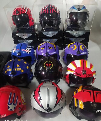 1 PCS TOP GUN MAVERICK SERIES MINI HELMET(The Acrilyc Box Not Include).scla 1:50