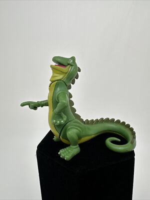 IGGY IGUANA RAINFOREST CAFE 4In POSEABLE PVC FIGURE TOY CAKE TOPPER -2000 103