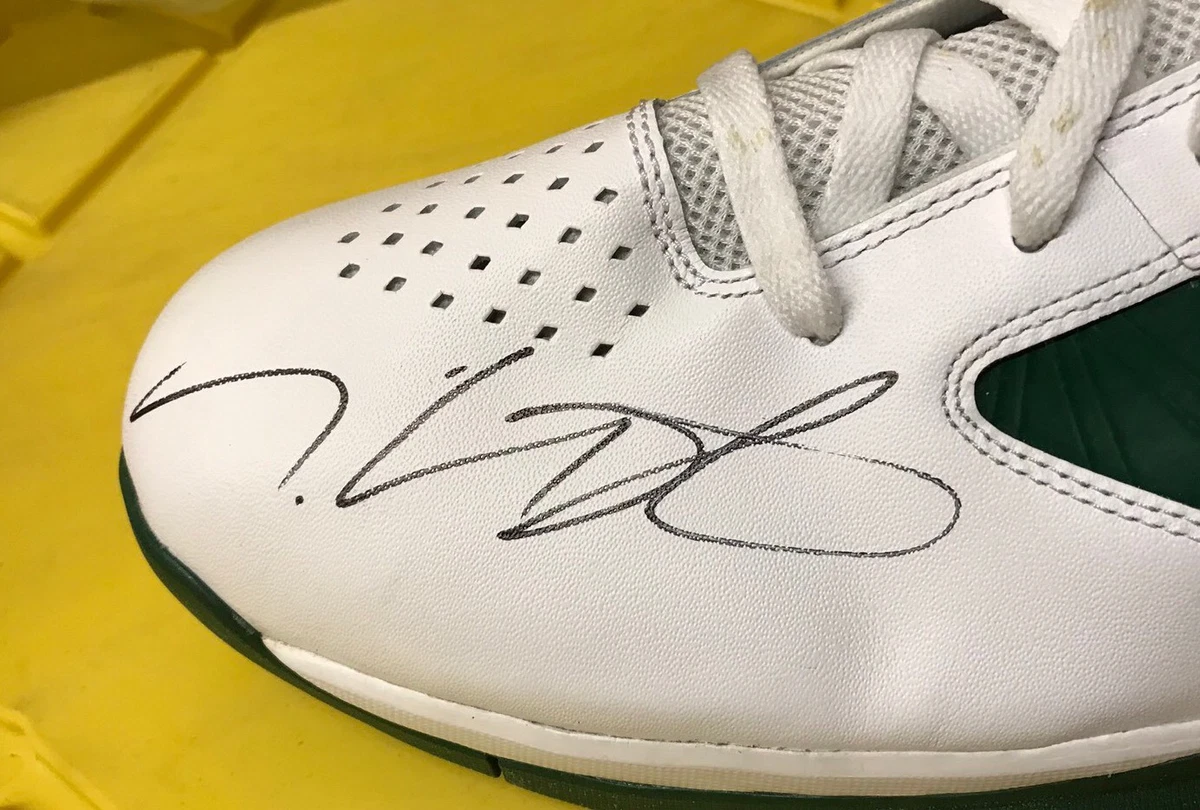 Kevin durant signed best sale shoes