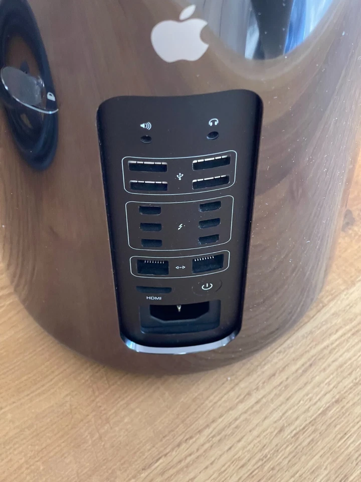 Apple Mac Pro 6.1 | 12-Core 2,7 Ghz | 2x FirePro  | 2TB SSD | 64GB RAM | D500 - Bild 3 von 3