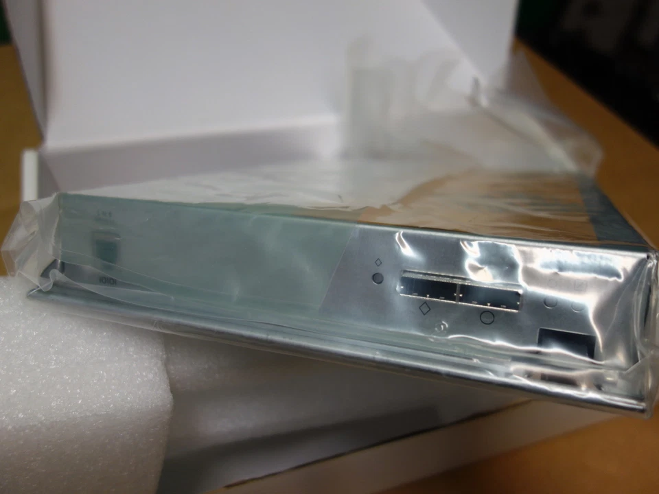 Promise Technology VTrak J-Class Expansion Chassis I/O RAID  TV277ZM/A * NEW - Image 2 of 4