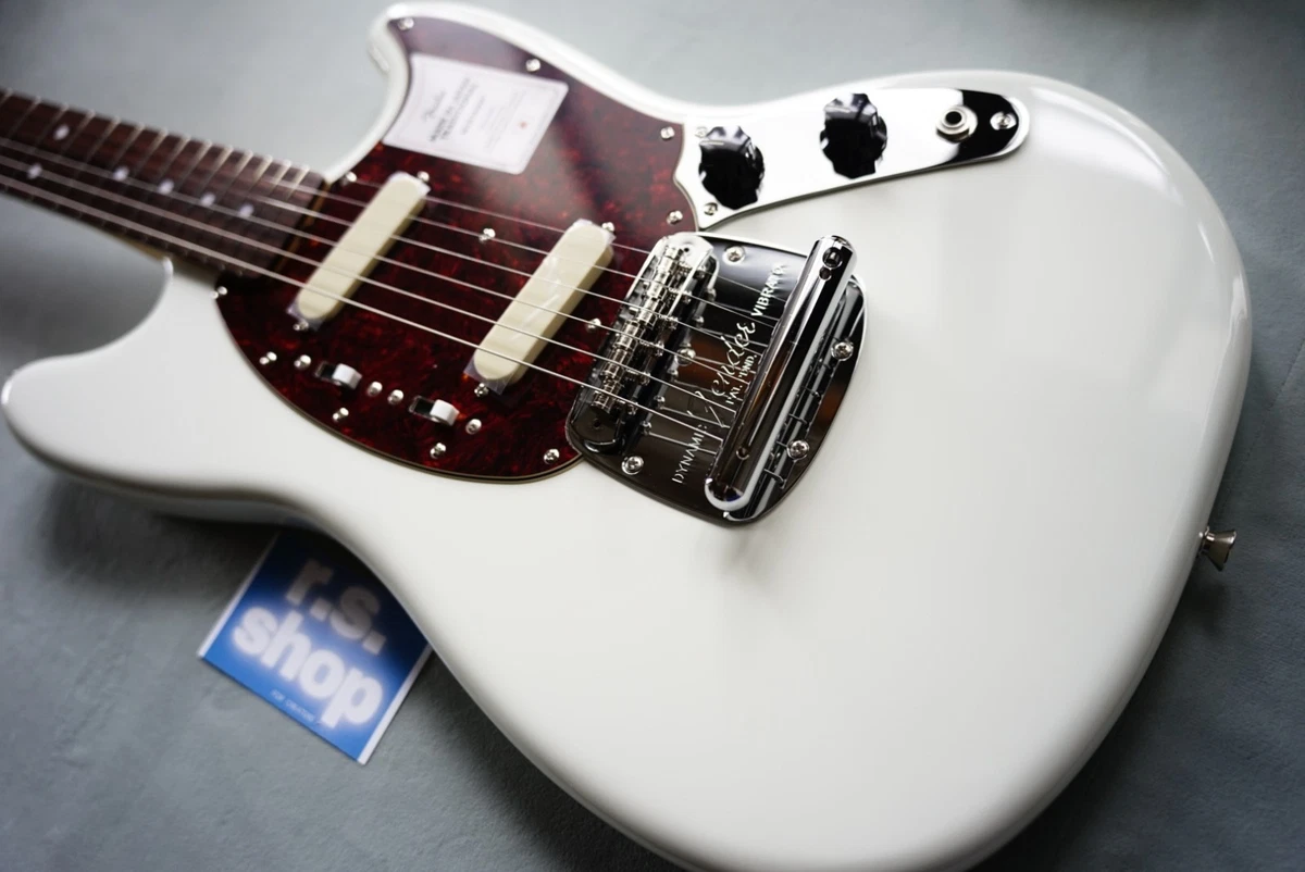 Fender Mustang Japan エレキ レアカラーの希少品♡未使用 Fender Mustang Japan エレキ レアカラーの希少品♡未使用 Fender