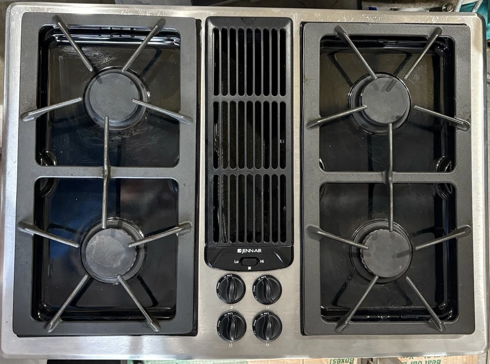 JennAir JGD8130AD 30” Parrilla/quemador modular de tiro descendente de gas inoxidable Foto 2 de 4