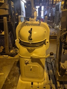 Fortuna Metal Commercial Floor Style Divider