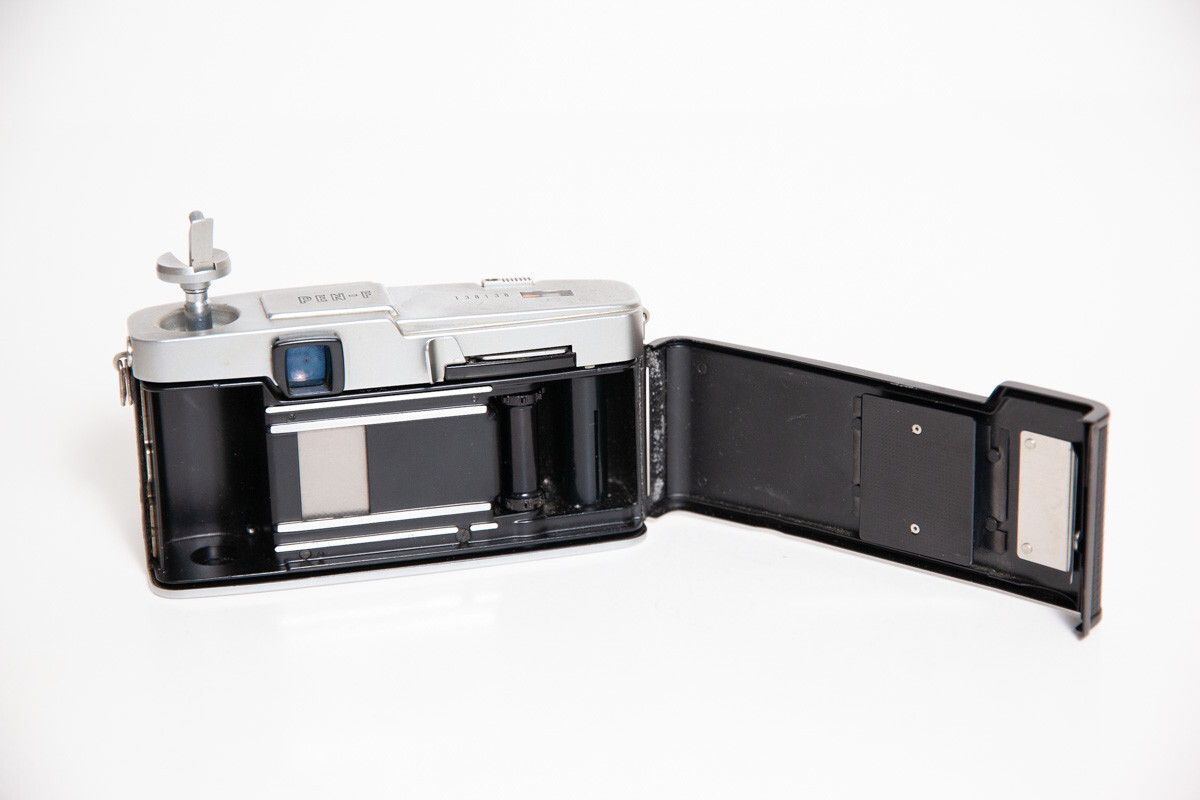 Olympus Pen F 35mm Film Camera w/ F.Zuiko Auto-S 38mm F 1.8