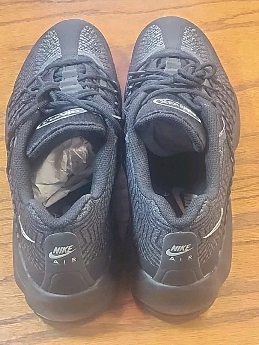 NIKE AIR MAX 95 Ultra JCRD Mens Shoes Sz 9 749771-001 Black NIKE AIR MAX 95 Ultra JCRD Mens Shoes Sz 9 749771-001 Black