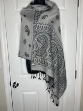Pashmina Women's Scarf Wrap Cashmere Silk Paisley Gray Black Fringe 27"X62" NWT