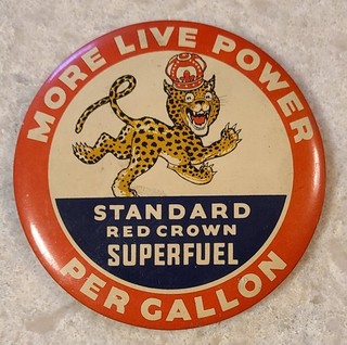 STANDARD OIL Gasoline SUPERFUEL RED CROWN Advertising Pinback Button Pin Badge