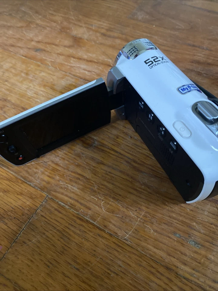 Samsung HMX-F90 Handycam 52X Optical Zoom Camcorder Black - Image 2 of 3