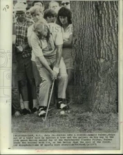 1971 Press Photo Arnold Palmer into a tight spot during the Westchester Classic