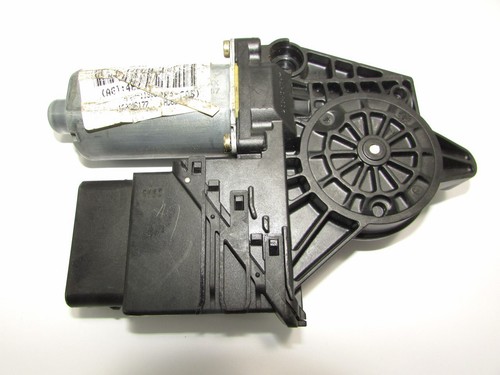 VW Passat B5 Fensterheber motor hinten links REAR left WINDOW lifter 3b9839751ad
