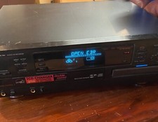 Phillips CDR785 Audio 3 CD Recorder / Changer. FOR PARTS OR REPAIR. POWERS ON