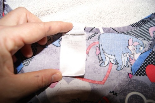 Lot 2 Disney Mickey Minnie Pooh Eeyore Piglet 2XL XXL Scrub Top Pockets (ToteA) - Picture 5 of 9