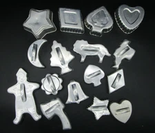 Lot 12 Vintage Aluminum Mirro Cookie Cutters Christmas Animals Axe 4 Tart Molds