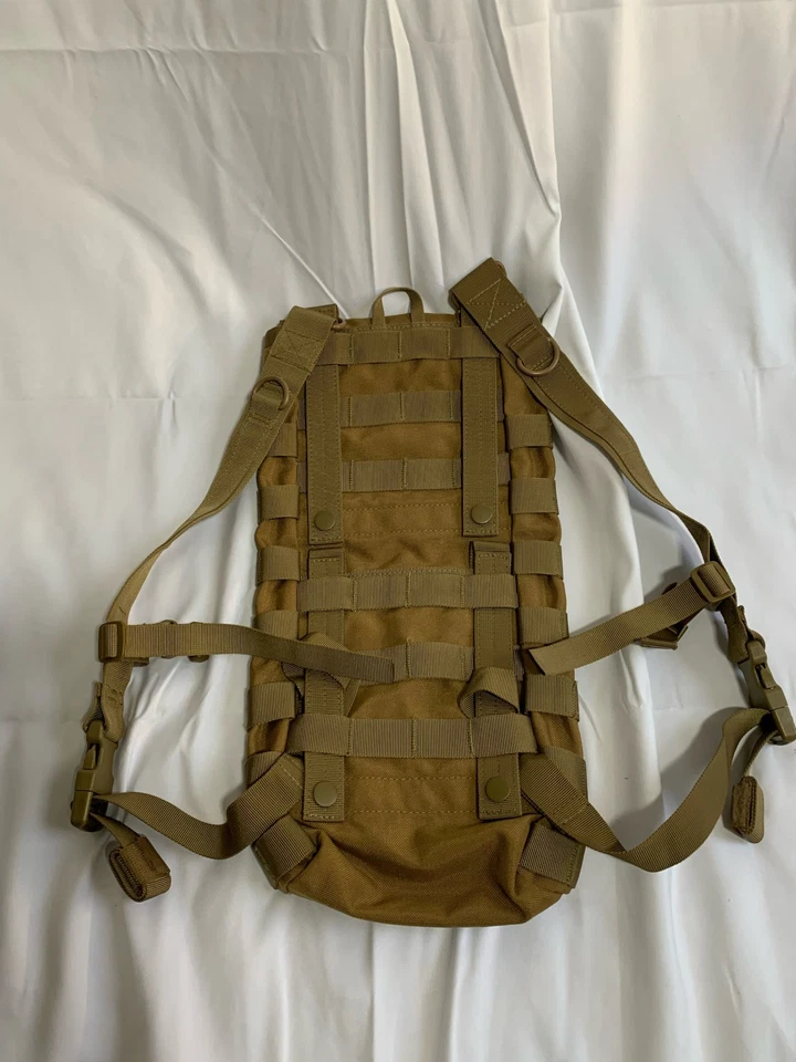 Bolsa Condor Hydration Carrier HCB-498 MOLLE (somente) sem bexiga - Imagem 2 de 3
