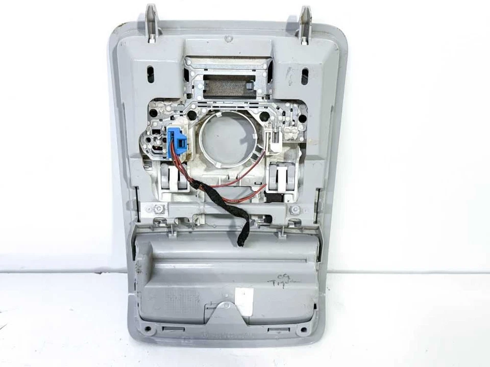 09-18 VW Tiguan Overhead Dome Light Reading Lamp Assembly Gray - Image 4 of 4