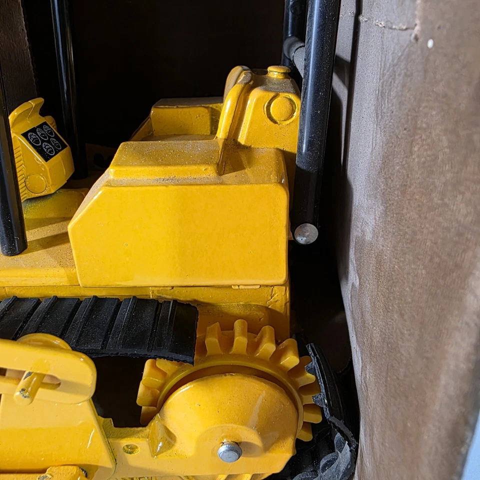 NEW VINTAGE ERTL JOHN DEERE CRAWLER #521 1/16 IN BOX - Broken Track - Image 3 of 4