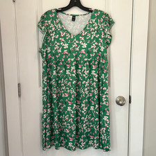 Shein Curve Women's 12/14 (0XL) Green Floral Empire Waist Dress NEW