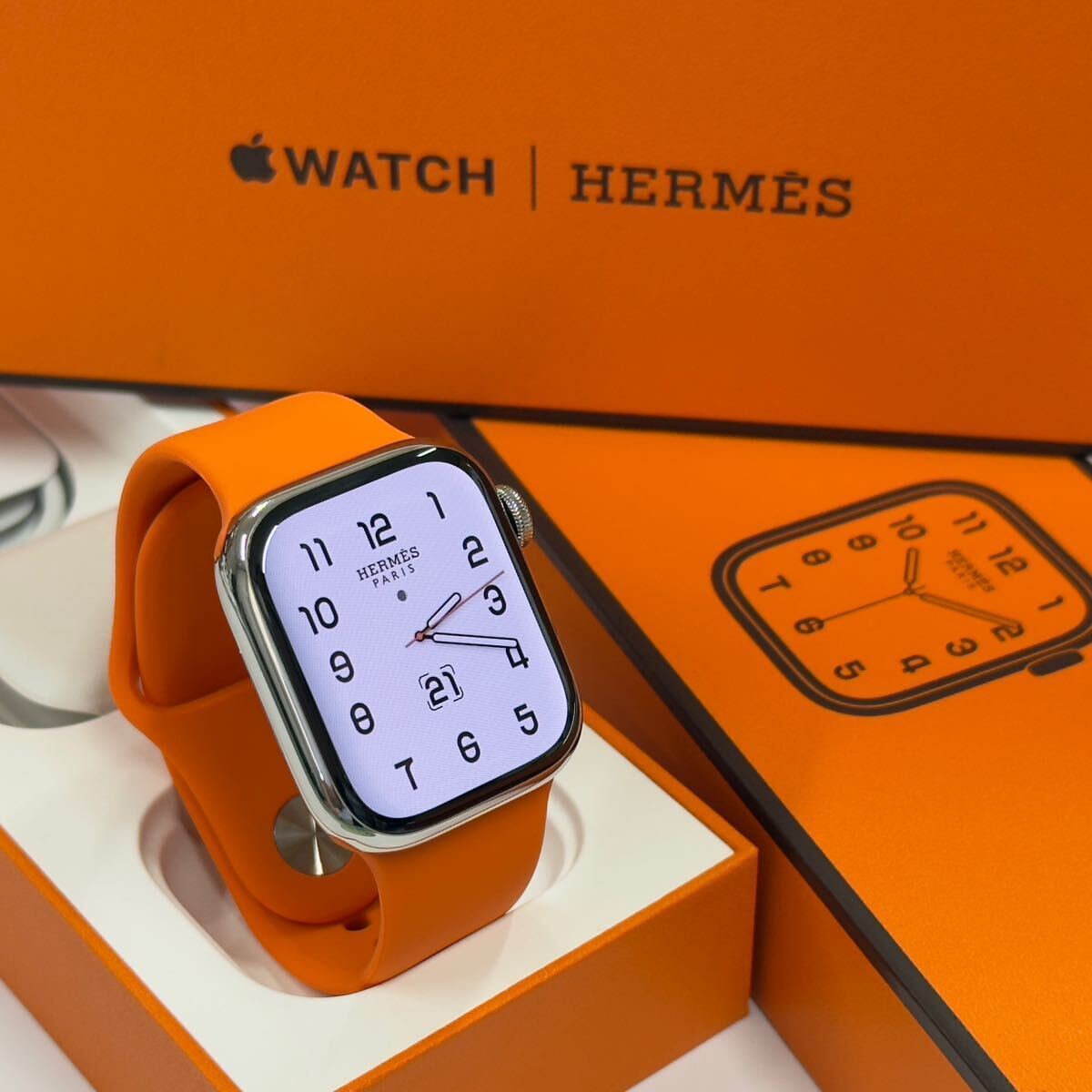 その他 Apple Watch - Apple Watch Hermes Series7 41mm silver Apple Watch HERMES series7 41mm GPS+Cellular Silver