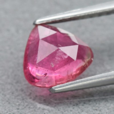 0.94 CT Turmalina Natural Rosa sin calefacción origen Mozambique 
