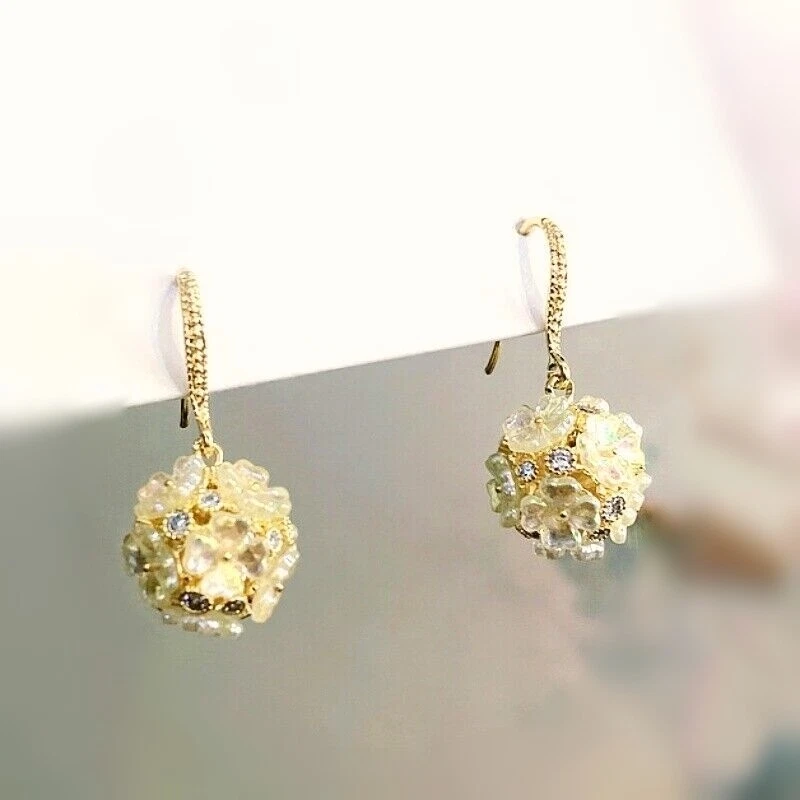 18k Yellow Gold Filled Resin Beautiful Flower Cluster Ball Dangle Earrings Foto 2 de 4