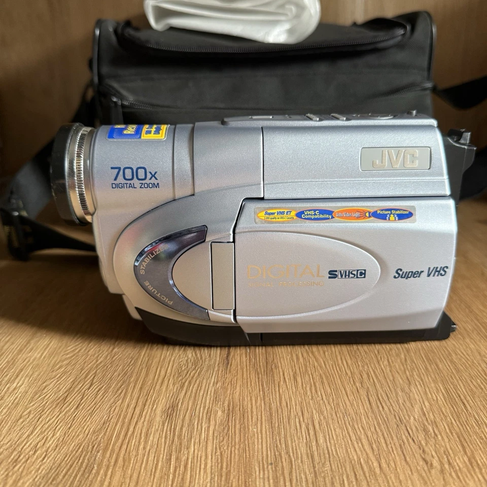 JVC GR-SXM161U Super VHS-C Compact VHS Camcorder Video Movie - Untested Spares - Image 2 of 4