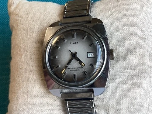 Vintage  Timex Automatic Men’s Mechanical Wristwatch, works . rare Gray Dial.