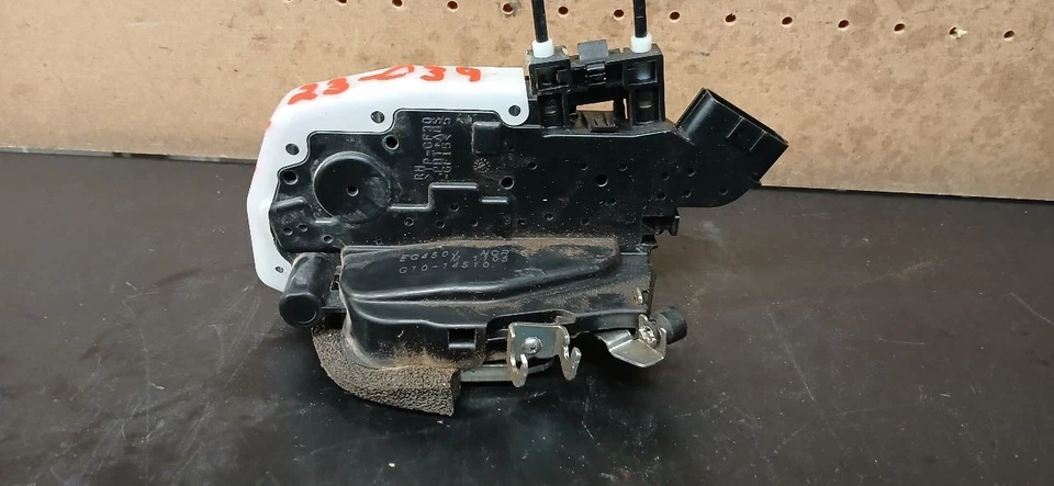 11 12 13 INFINITI QX56 REAR RIGHT DOOR LOCK ACTUATOR 825001LA0A - Image 2 of 4