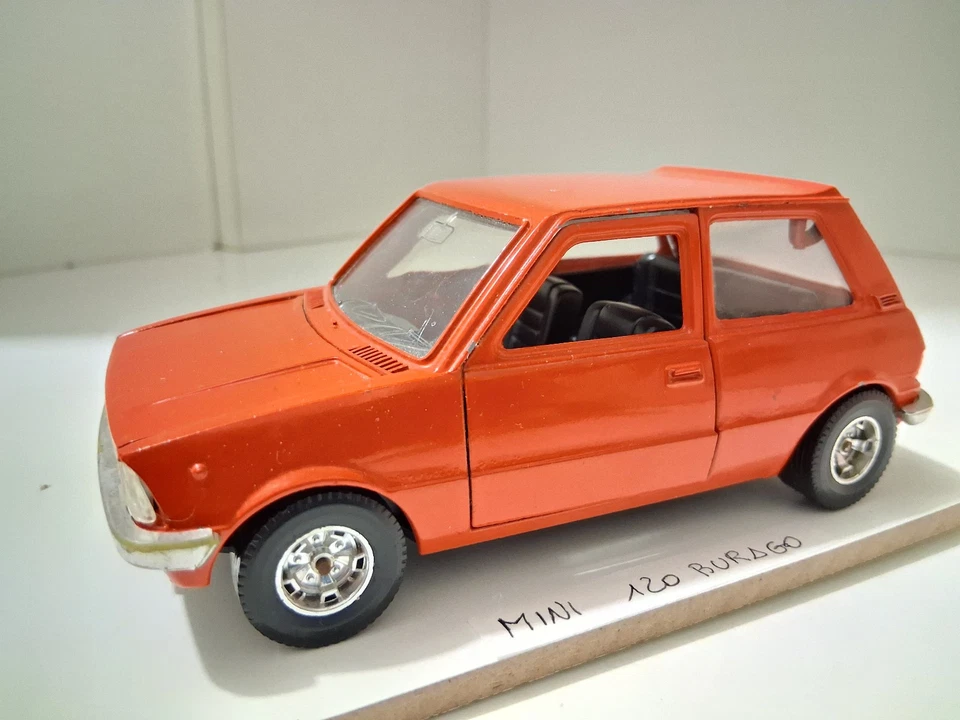 burago b23 innocenti mini 90 120 scala 1/24 904014 - Immagine 2 di 4