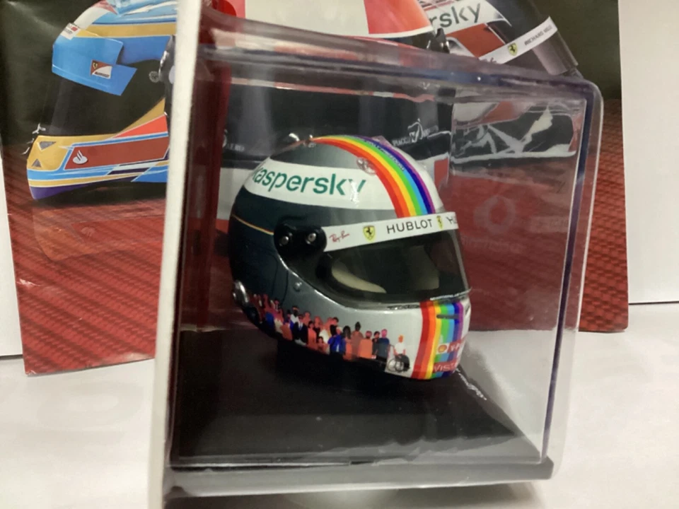 Caschi piloti F1 Ferrari SEBASTIAN VETTEL 2020 Turchia GP 1:5, nuovo in teca - Immagine 4 di 4