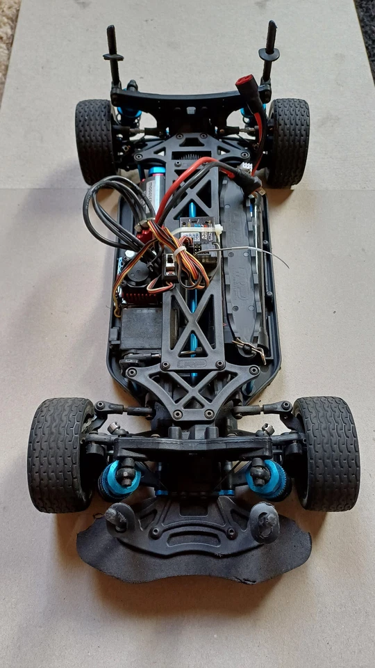 LRP S10 Blast RC Auto + Akku + Brushless Motor mit Regler - Bild 4 von 4