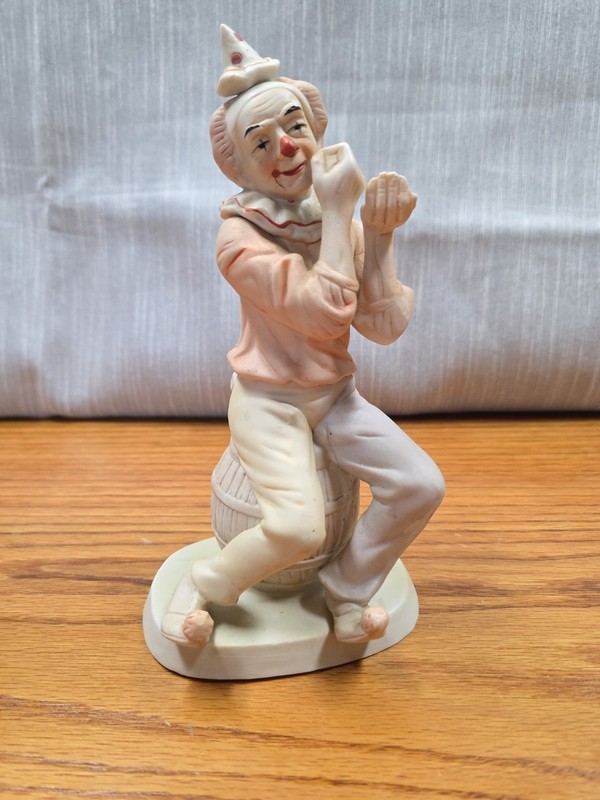 VtG Clown On Barrel - Porcelain Figurine 1980s