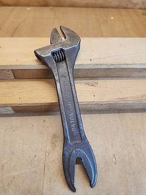 Vintage 8 Inch 8  Bahco Volvo Sweden No. 31 Alligator Adjustable Wrench 303 Rare