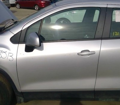 2013-2022 Chevrolet Trax LH Driver Front Door Assembly w/Glass Painted Silver