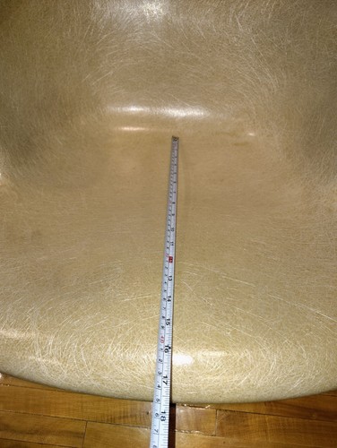 Sedia vintage epoca Eames pergamena fibra di vetro seduta scocca non marcata Herman Miller - Foto 12 di 13