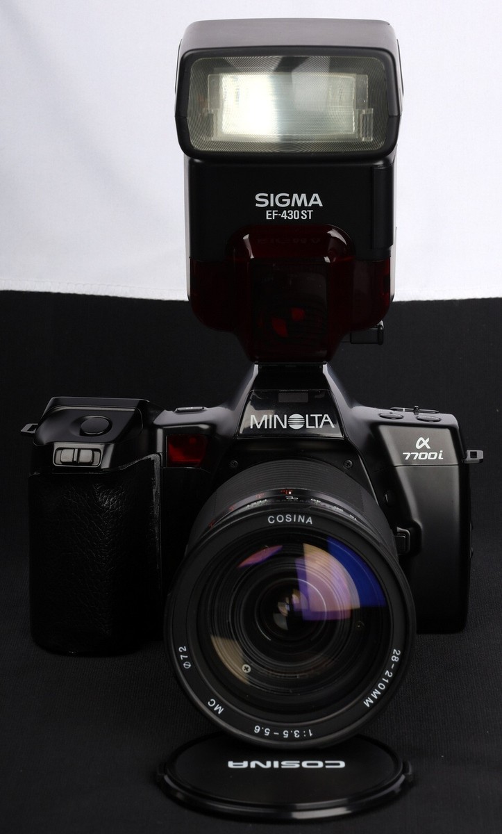 MINOLTA  α7700i Minolta Alpha 7700i - Get info on features, films & batteries