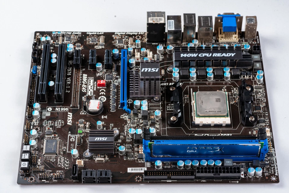 Placa madre MSI 880G-E45 Socket AM3 ATX 880G DDR3 AMD Phenom II lista para Windows XP Foto 4 de 4