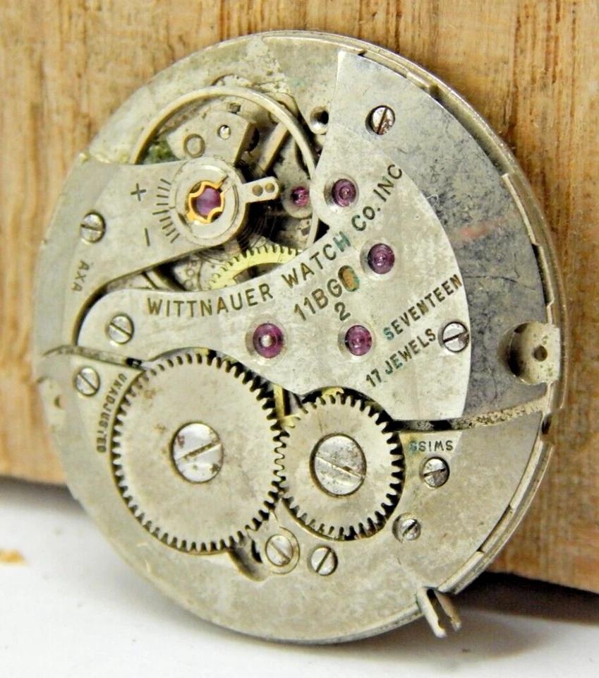 Vintage Wittnauer 11BG2 17 jewel men's wrist watch movement with stem swiss made - Image 3 of 4