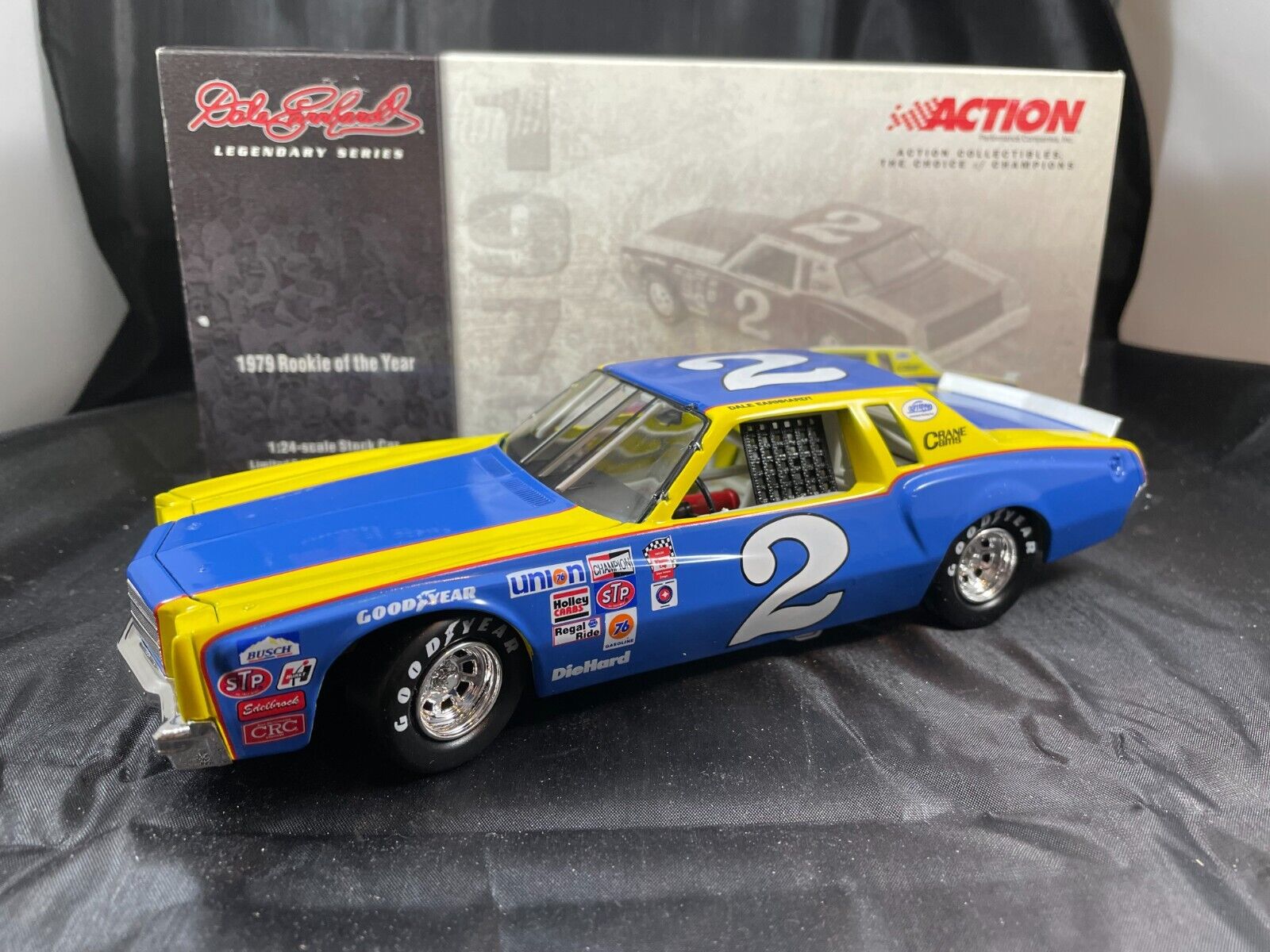DALE EARNHARDT #2 ROOKIE OF THE YEAR-NASCAR LEGENDARY SERIES-1979 MONTE  CARLO