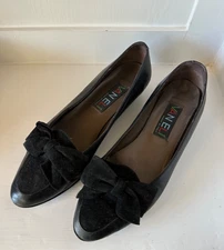 VANELi ~ Vintage late 1980s Black Leather Loafers with Suede Bow Detail