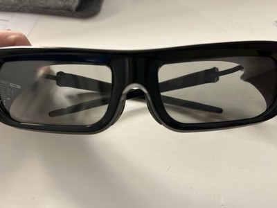 Sony 3D-Brille TDG-BR250B 3D-Active Shutter Brille (Bügel, USB 2.0)  3 Stück