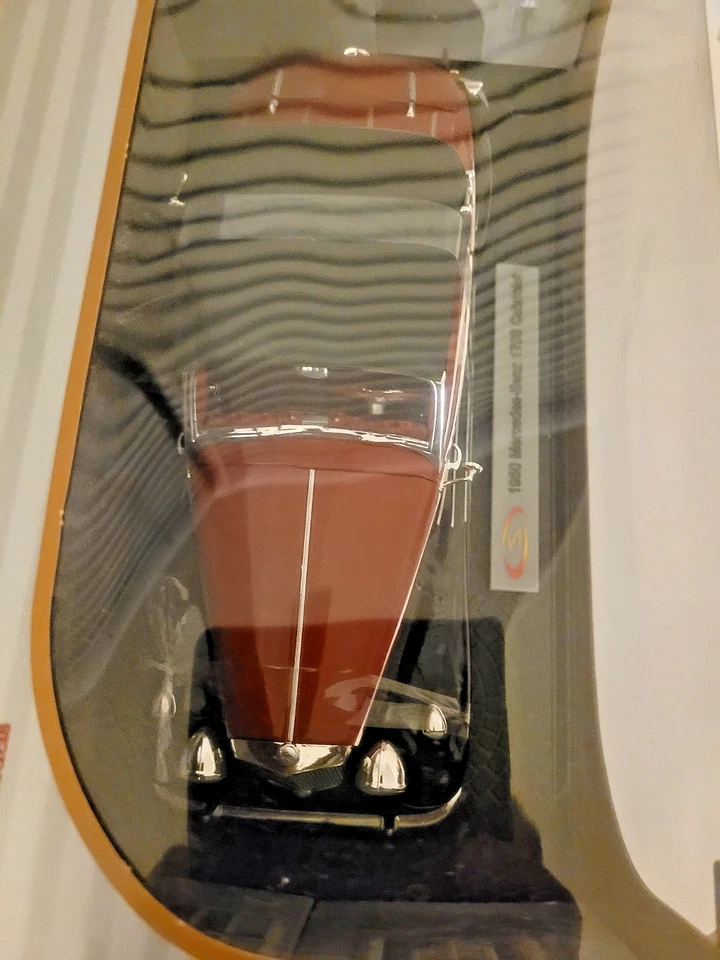 1950 MERCEDES-BENZ 170S CABRIOLET BURGUNDY 1/18 DIECAST SIGNATURE MODELS 18123 - Image 4 of 4