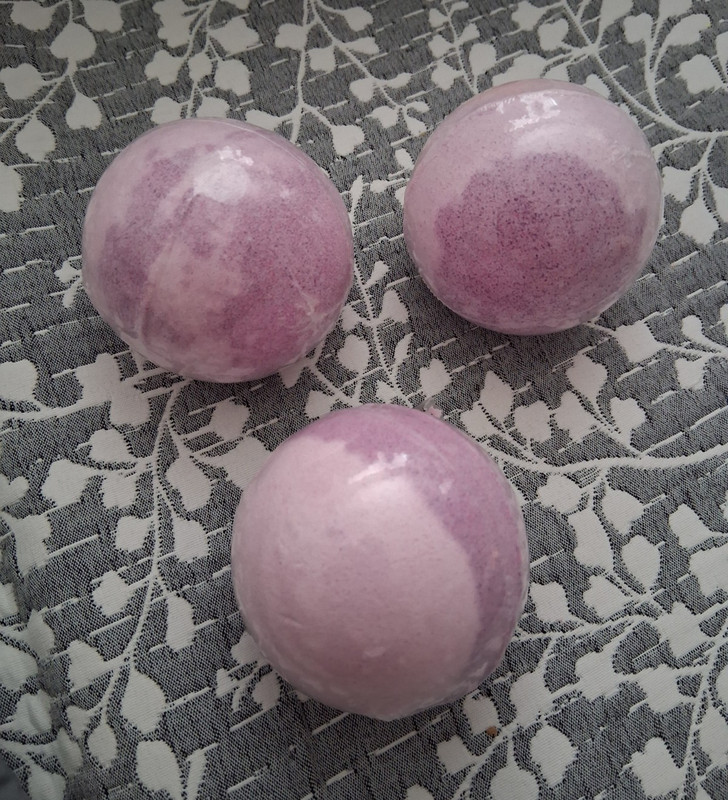 Bath Bombs Set of 3 Purple Ball Shape Spherical  Bath Bomb