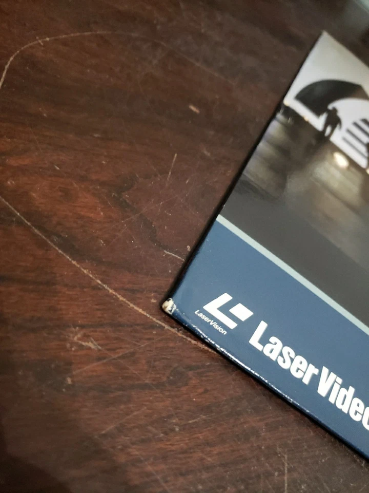 Laserdisc Saturn 3 Kirk Douglas Farrah Fawcett Sci-Fi Classic British W18 - Image 2 of 4