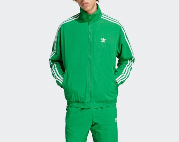アウターその他 adidas Woven Firebird Track Top Green IT2493 Adidas Adicolor Woven Firebird Track Top - Green / IT2493