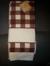 NEW Crafter's Pride Carolina Cross Stitch Towel - Cranberry Farmhouse (T70)