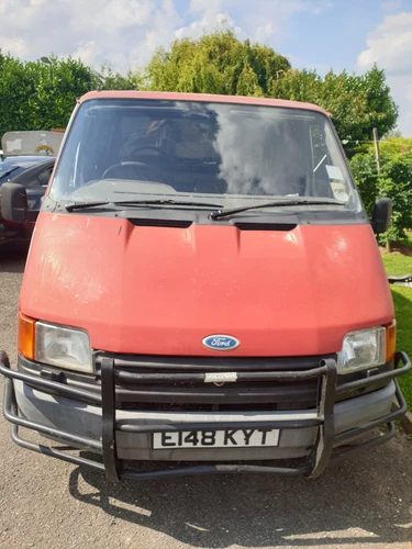 Transit van - Picture 1 of 6