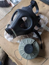 ISRAELI MILITARY M-15 GAS MASK With NATO Filter  SIZE 3 NOS New