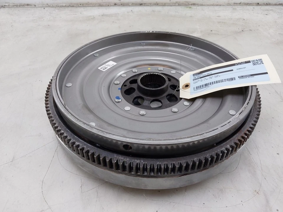 VOLANTE DE INERCIA FLYWHEEL Volkswagen Golf VIII (CD1) 2025 05L105266J - Изображение 2 из 4