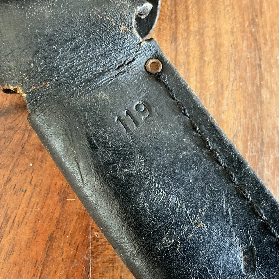 Cinturón de cuchillo de cuero negro Buck 119 vintage SOLO FUNDA  Foto 3 de 3